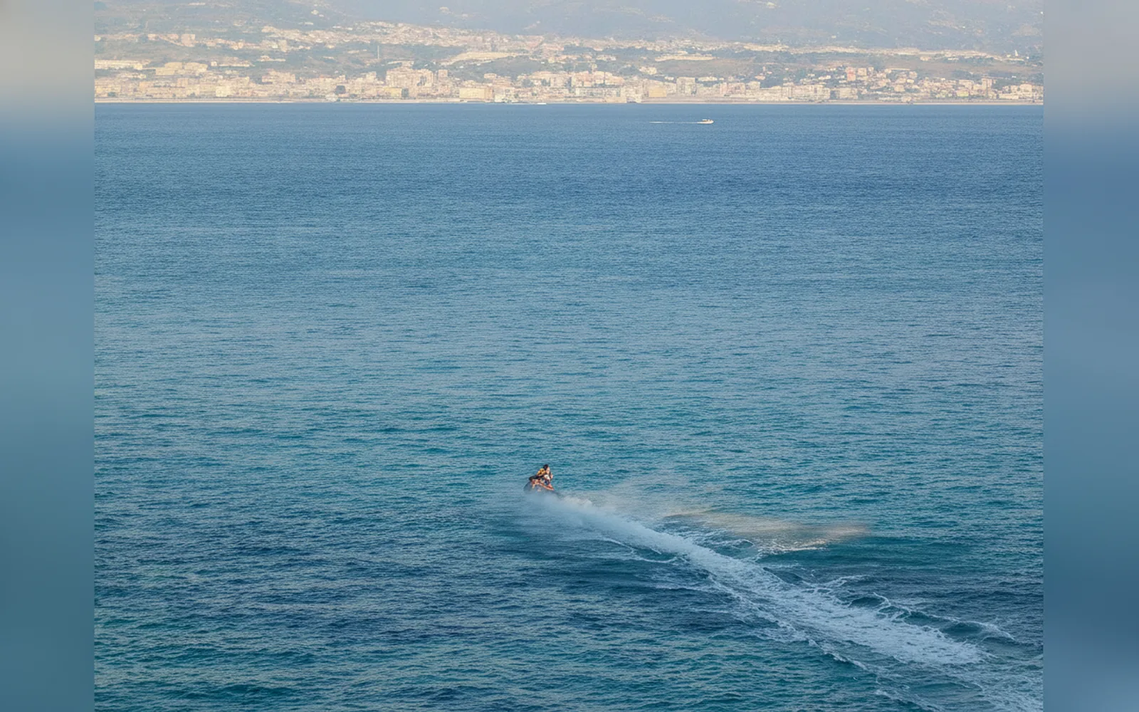Esterni di Blue Eden Strait, Messina (foto 10)