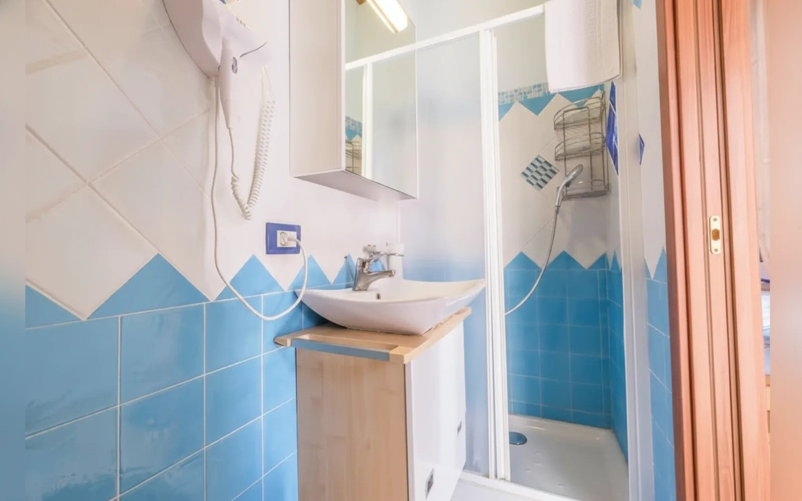 Camera con bagno privato — Blue Eden Strait, Messina (foto 58)